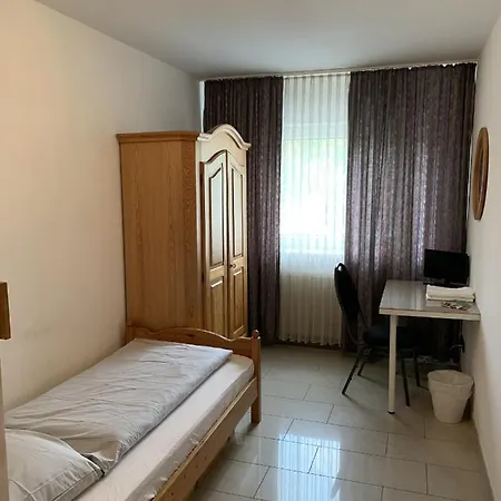 City Hotel Dinslaken * دينسلاكن