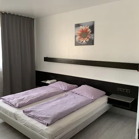City Hotel Dinslaken * دينسلاكن